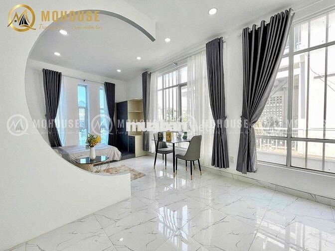 Căn hộ 1PN, Tách Bếp - Full NT - Ngay Trung Tâm Quận 10