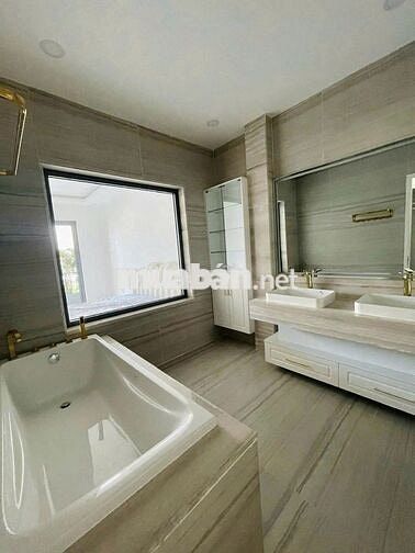 CHO THUÊ GẤP - NGUYÊN CĂN 37E Hoàng Việt, P.4, Q.TB - 4.5x20m - 5PN