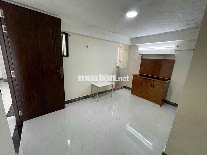 Siêu Phẩm Studio Full Nội Thất Cửa Sổ Ngay Đh UEH N , Văn Hiến