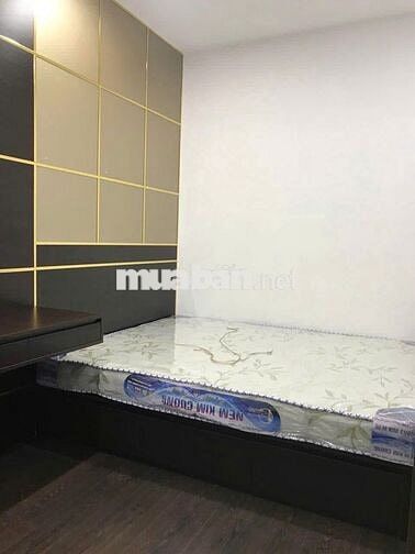 Chính chủ cho thuê căn 2 PN 2WC đầy đủ nội thất, nhà đẹp, hiện đại.