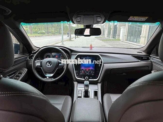 VinFast Lux A2.0 2019 2.0 AT - 85000 km