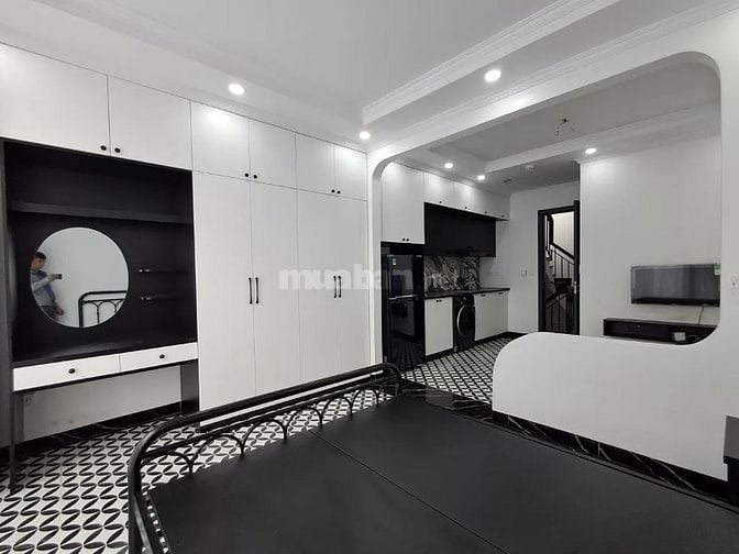 Siêu Phẩm Hoa Bằng, gần phố, Thang Máy, 71m, 5,4m MT, Giá 25,5 tỷ