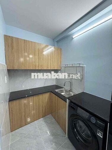 NHÀ MỚI XÂY TẶNG NỘI THẤT, HẺM XE HƠI, NGAY CẦU RẠCH TÔM
