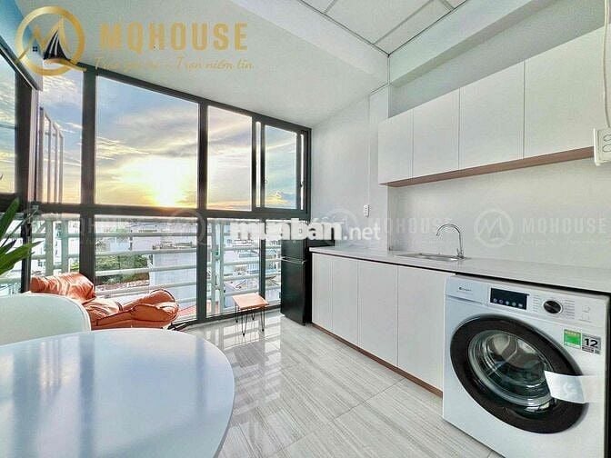 Căn Hộ 1 PN Tách Bếp View Kính Full Nội Thất New Công Viên Làng Hoa