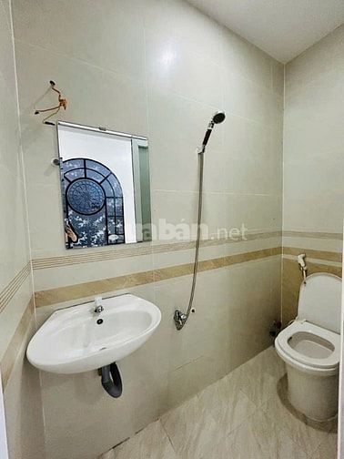 Cần bán nhà hẻm đường Huỳnh Tấn phát quận 7 