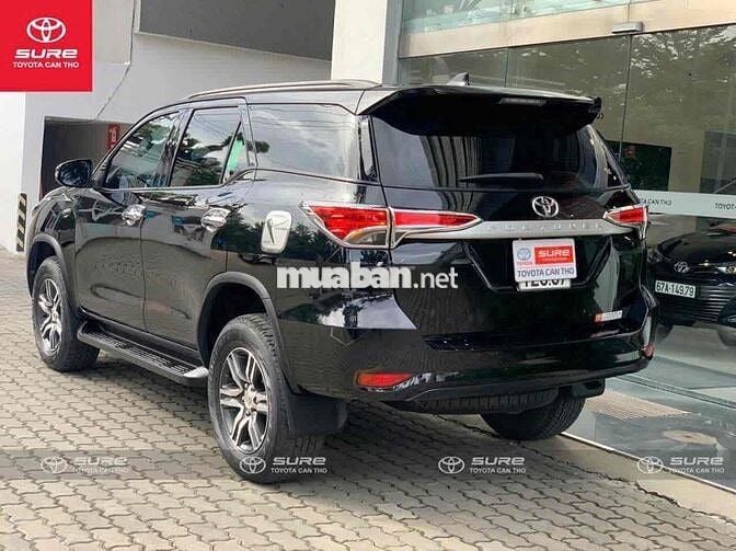 Toyota Fortuner 2018 2.4G 4x2 MT - siêu cọp