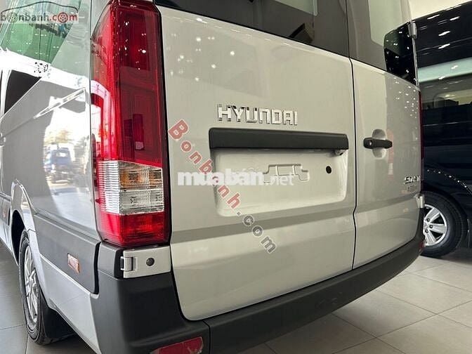 Xe Hyundai Solati 2.5 MT 2025