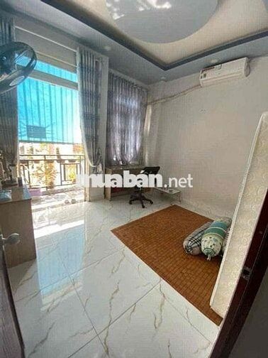 nhà hẻm thông xe hơi quay đầu. 1 HT 13 nay là tân thới hiệp q12