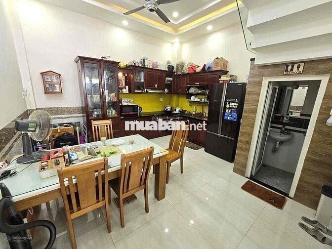 nhà lầu hẻm thông đường Linh Đông tiện kinh doanh buôn bán làm cty vp