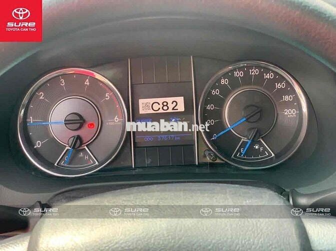 Toyota Fortuner 2018 2.4G 4x2 MT - siêu cọp