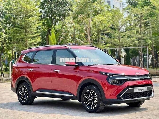 Carens Luxury 7 chỗ đẹp, tiện nghi gầm cao giá mềm