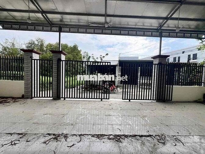 Mặt bằng kinh danh . thị trấn hậu nghĩa . tỉnh long an