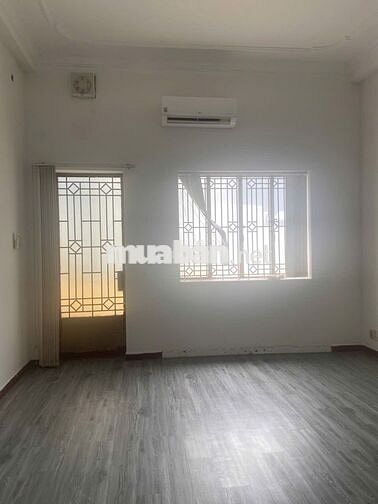 Cho thuê nhà nguyên căn 4 tầng– Đường nhựa 8m, 4A Đồng Xoài, 5’ ra TSN