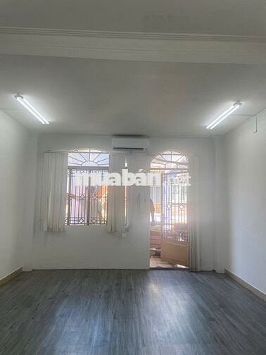 Cho thuê nhà nguyên căn 4 tầng– Đường nhựa 8m, 4A Đồng Xoài, 5’ ra TSN