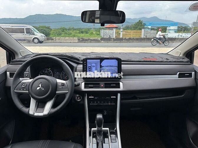 Mitsubishi Xpander 2023 Premium 1.5 AT - 68000 km