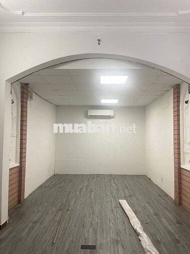 Cho thuê nhà nguyên căn 4 tầng– Đường nhựa 8m, 4A Đồng Xoài, 5’ ra TSN