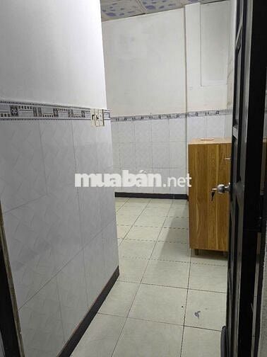phòng trọ ngay đường huỳnh tấn phát,gần khu chế xuất tân thuận tây