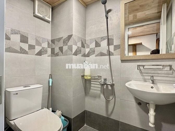 Phòng trọ có gác ở 3-4 người gần các trường: UEH, Văn Lang