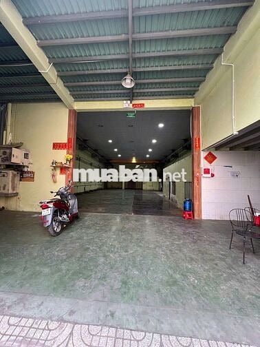 Kho xưởng 400m² cao 8m, có PCCC tự động – đường container tại Bình Tân