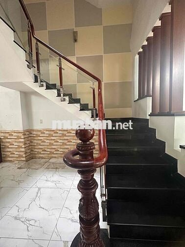 Cho thuê nhà đg số 7A khu tên lửa 4*20 có nội thất cơ bản giá 20tr