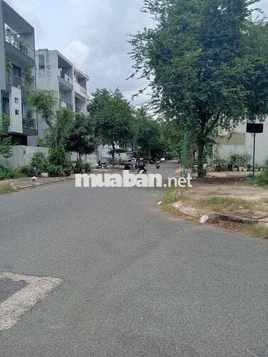 Cần sang nhanh lô đất 137,5 m2 khu dân cư Phước Kiển Giá Ngộp