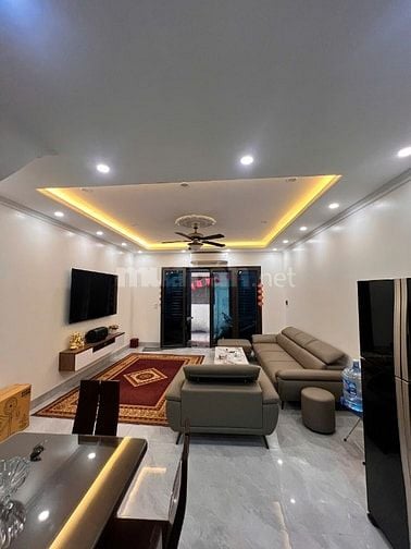 Bán nhà phố An Dương - DT 61m2, mặt tiền 5m, nhà 4 tầng đẹp.