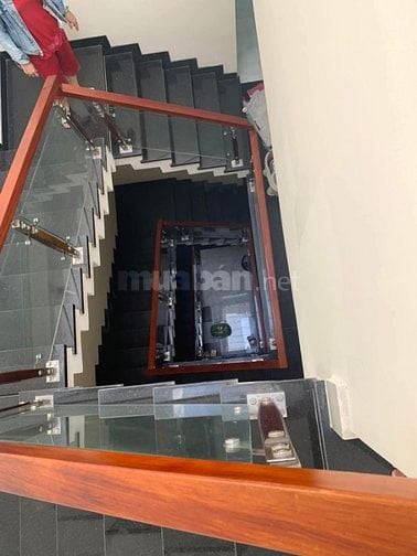 CHO THUÊ NHÀ 2 LẦU 4PN. 4WC MẶT TIỀN Đ/SỐ P BÌNH THỌ. THỦ ĐỨC
