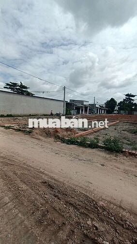 BÁN ĐẤT DĨ AN 63M GIÁ 2,3 tỷ (cách KCN vsip1) 500 m