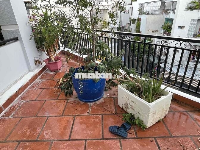 BÁN NHÀ  2 MẶT TIỀN  TRUNG TÂM NHA TRANG CÁCH BIẾN 700m