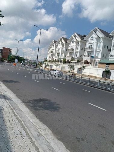 Cho thuê biệt thự Cityland mặt tiền Dương Quảng Hàm 14x20 5 tầng 100tr