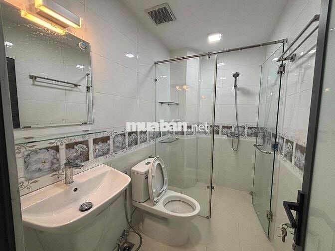 Chính chủ cần bán nhà phố liền kề tại Khu phố 5, P. Thạnh Xuân, Quận 1
