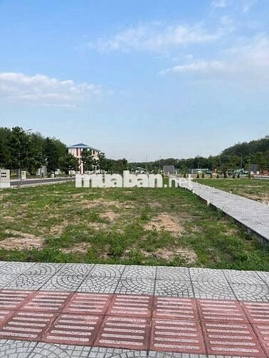 Bán Gấp Lô Đất 72m2 - SHR - Sát KCN Visip 3