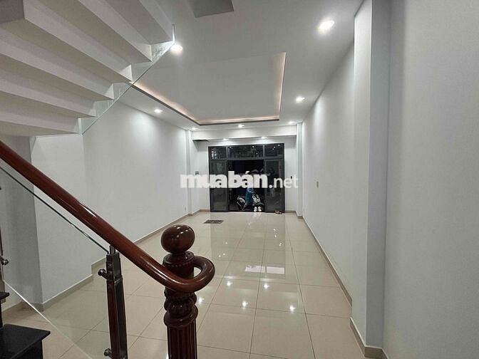 Chính chủ cần bán nhà phố liền kề tại Khu phố 5, P. Thạnh Xuân, Quận 1
