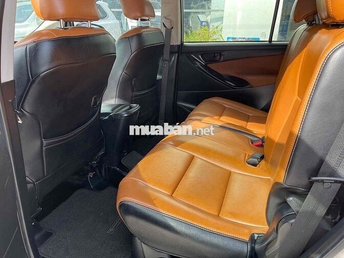 Toyota Innova 2020 2.0E - 142000 km