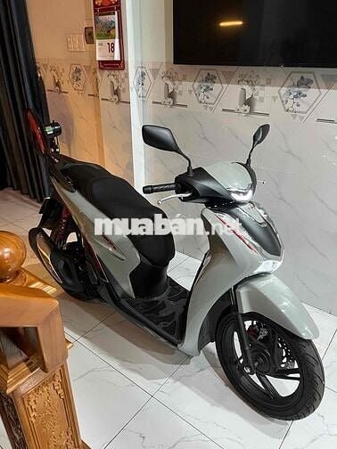 Honda SH160i ABS Xám Xi Măng Năm 2024 Chạy 500km