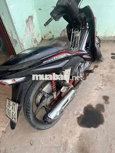 rsx may em rịn giấy tờ hợp le
