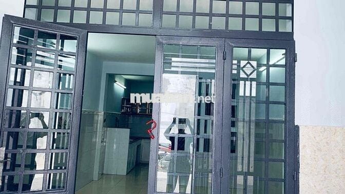 Nhà ở Hẻm rộng,DTSD 96m2, 3 phòng ngủ,2 vệ sinh,1 p khách, 1 ban công