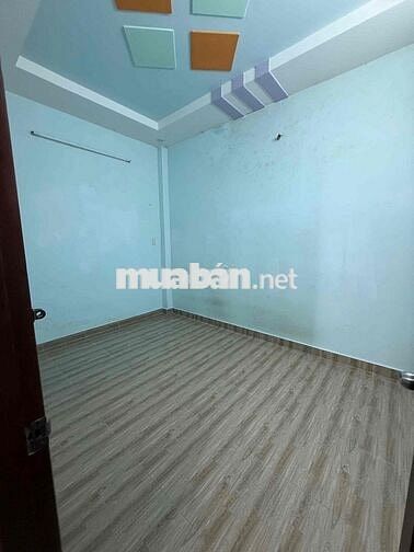 nhà trệt 2 lầu 4 phòng ngủ 3wc, hẻm 5m thông