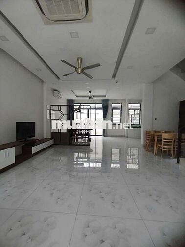 CHO THUÊ BIỆT THỰ NGAY CẠNH PHÚ MỸ HƯNG