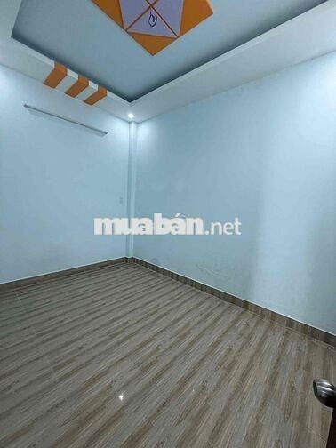 nhà trệt 2 lầu 4 phòng ngủ 3wc, hẻm 5m thông