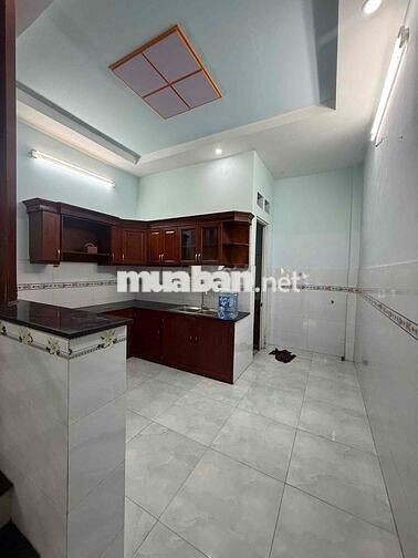 nhà trệt 2 lầu 4 phòng ngủ 3wc, hẻm 5m thông