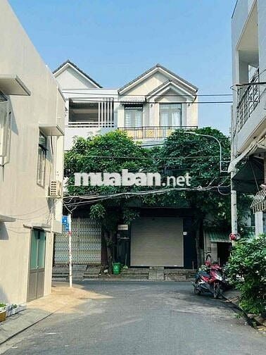 Nhà Sạch Sẻ DT 110m2 1Trệt 1Lầu 2pn 2Wc Hẻm Ôtô Nhà Rất Thông Thoáng