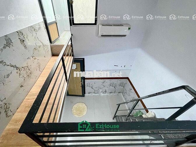 PHÒNG TRỌ CÓ GÁC CÓ BANCOL RIÊNG NẰM NGAY CHỢ, CÁCH HUIT CHỈ VÀI PHÚT
