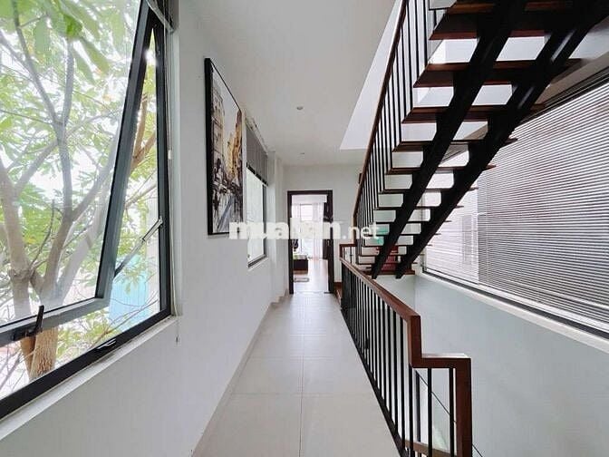 41 Chuyên dùng 9, Phú Mỹ,Q7, DT:213.5m2,3Tầng, Ngang7.4x29m, 23 tỷ