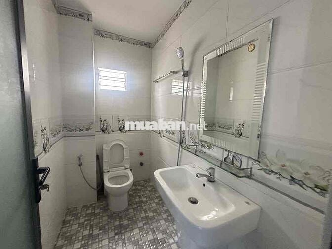 CĂN GÓC 6X20 MẶT TIỀN ĐƯỜNG HUỲNH THỊ HAI TCH VỊ TRÍ KINH DOANH ĐẸP