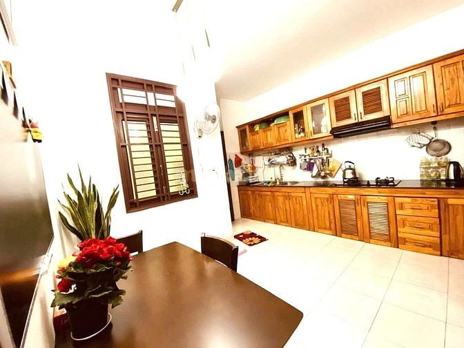 CHÍNH CHỦ 1 ĐỜI cần bán gấp! Hẻm Xe Hơi, 64M² 3 Tầng4pn, Nhỉnh 8 Tỷ