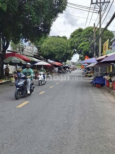 Bán đất đường 154 Tân Phú Quận 9 giá 32 tỷ tặng dãy trọ 