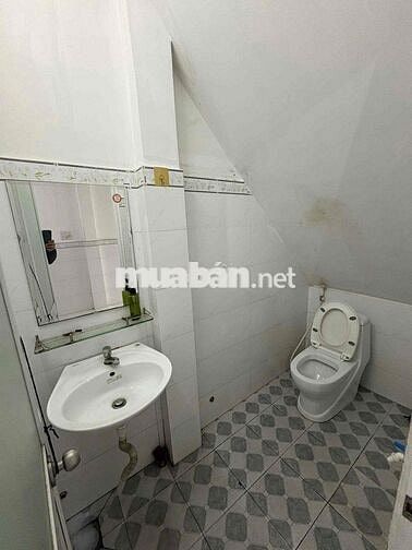 cho thuê nhà hr ôtô đâun trước nhà đường số 19 BHHA