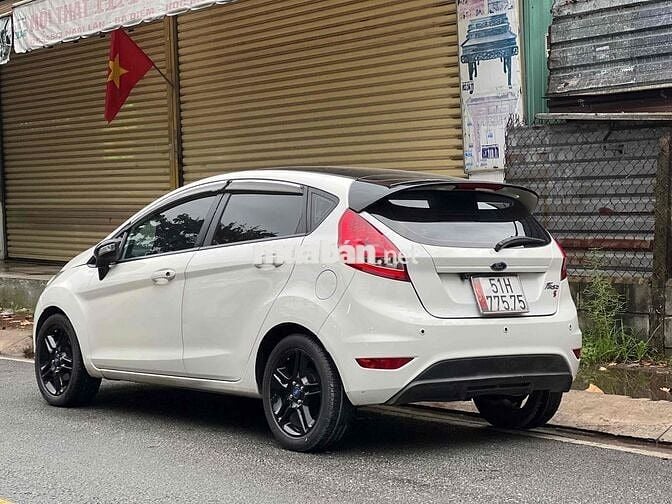 Ford Fiesta 2011 1.6 AT Sedan - 130000 km
