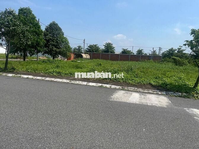Ban đất cc tích trữ lâu năm,mat tiền,tp Gò Công,Tiền Giang 123m2 SHR